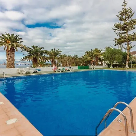 Comodoro Apartament *